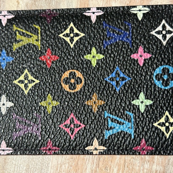 Authentic Louis Vuitton Mirror with Holder can use for cards also.  So cute!!! 🩷 - Picture 4 of 4